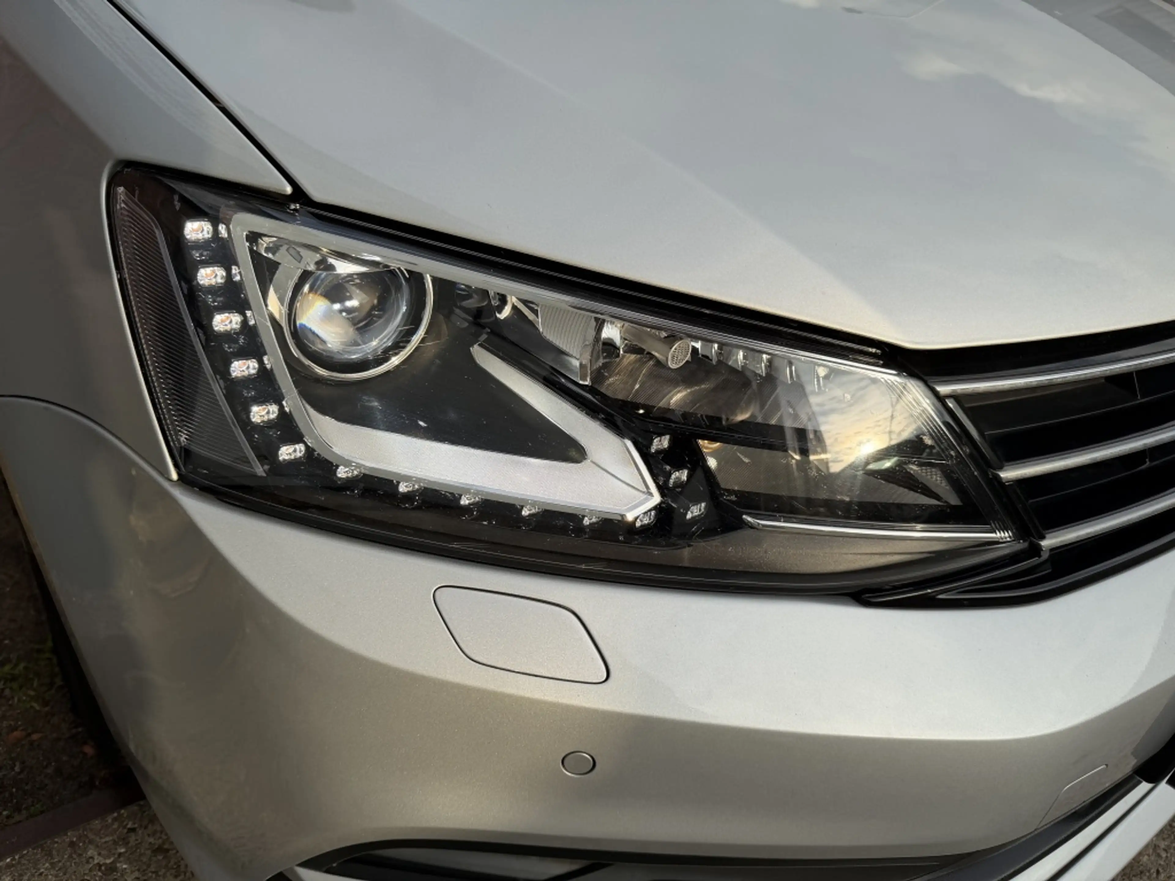 Volkswagen Jetta 1.2 TSI NAVI CALIMA CRUISE XENON INRUIL MOG!!! — photo 9
