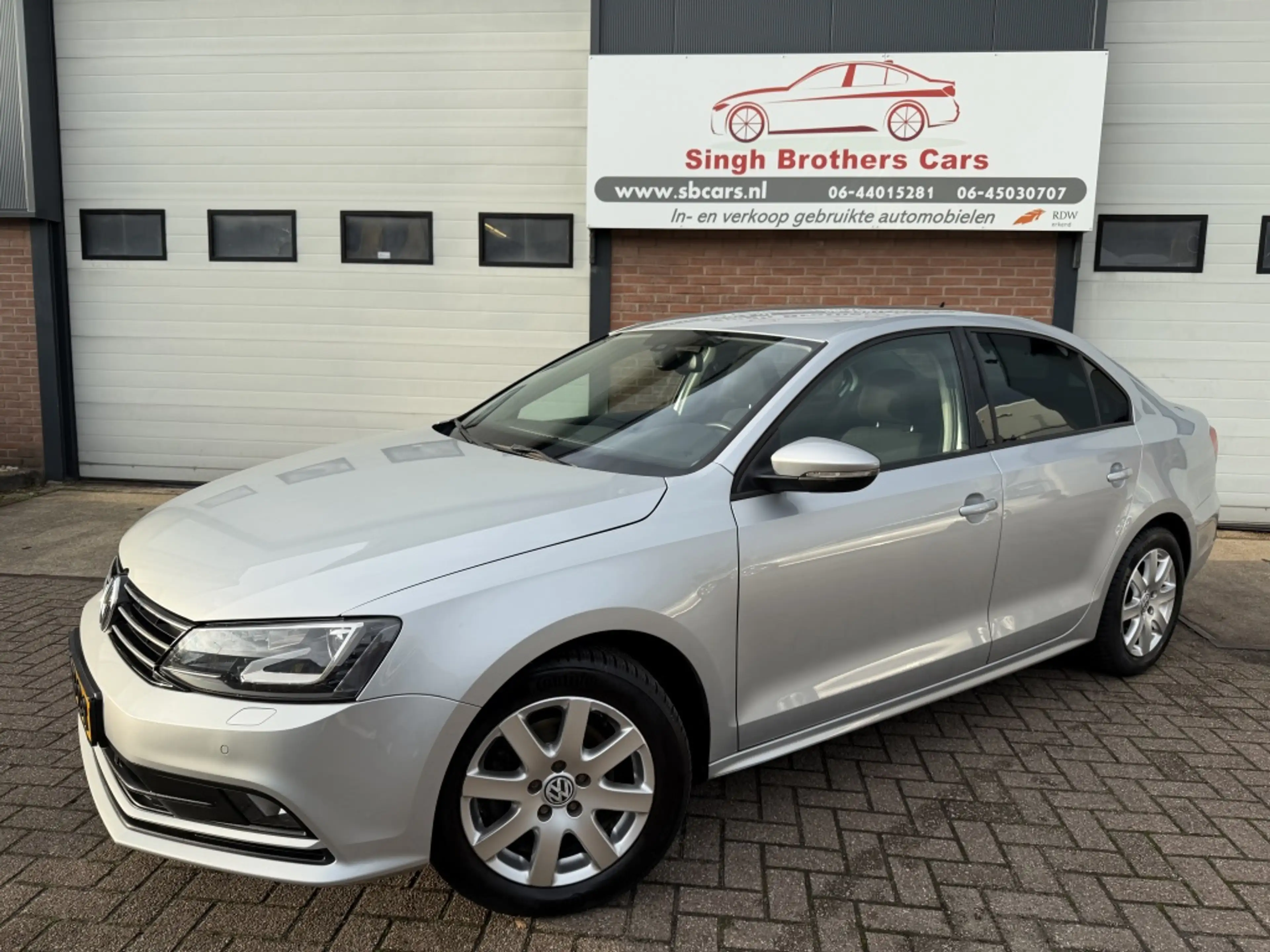 Volkswagen Jetta 1.2 TSI NAVI CALIMA CRUISE XENON INRUIL MOG!!! — photo 2
