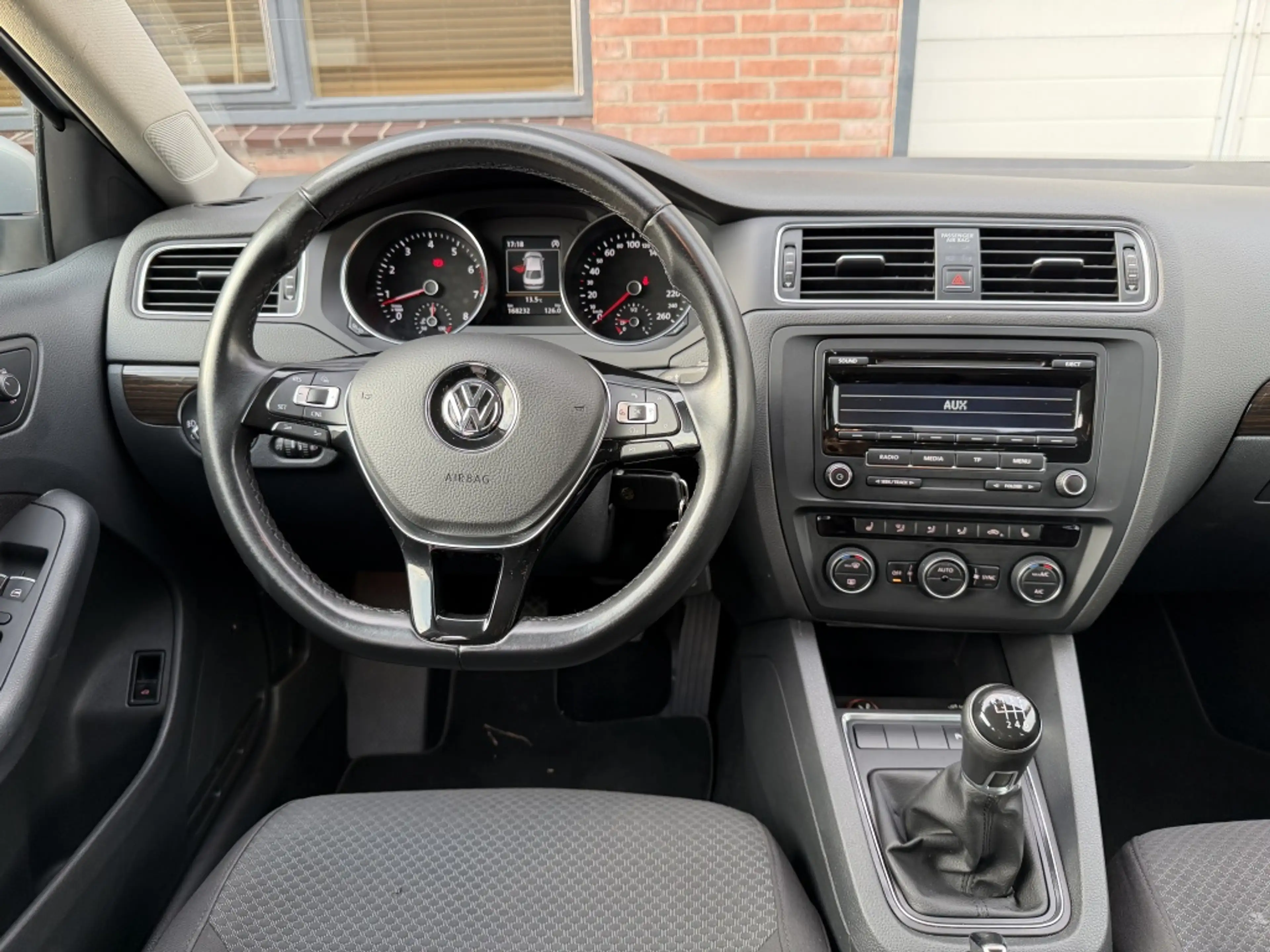 Volkswagen Jetta 1.2 TSI NAVI CALIMA CRUISE XENON INRUIL MOG!!! — photo 7