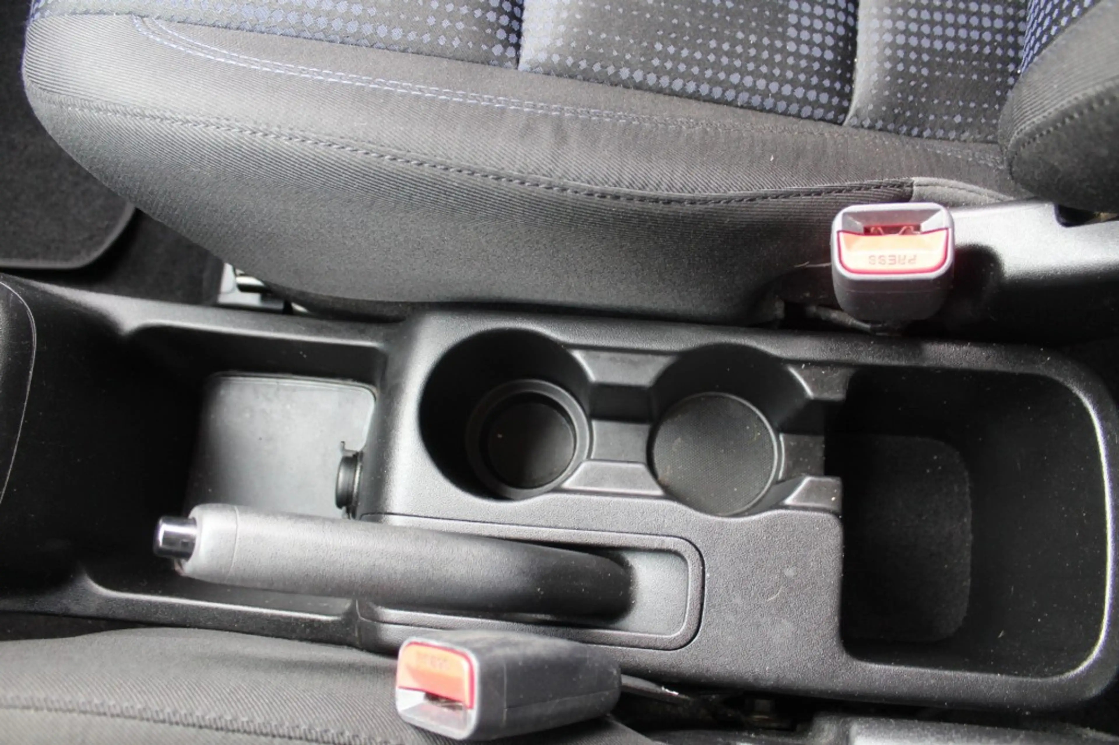 Hyundai iX20 1.4I I-MOTION — photo 23