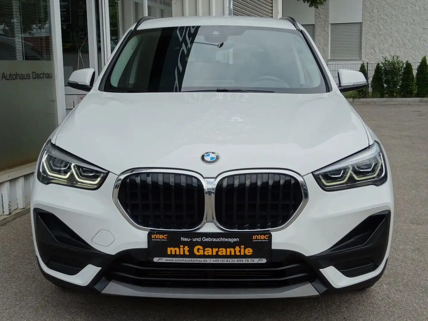 BMW X1 sDrive20d SAG Advantage Navi LED Wirl.Ch Hifi Weiß - 2