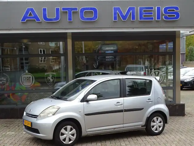 Daihatsu Sirion 1.0-12V TREND