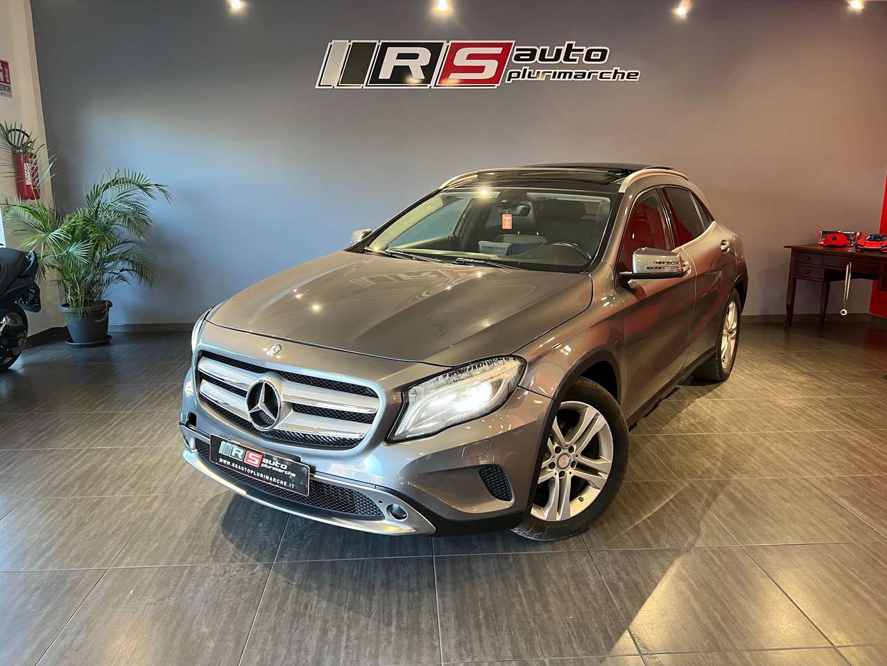 Mercedes-Benz GLA 180 GLA 180 d (cdi) Executive auto TETTO