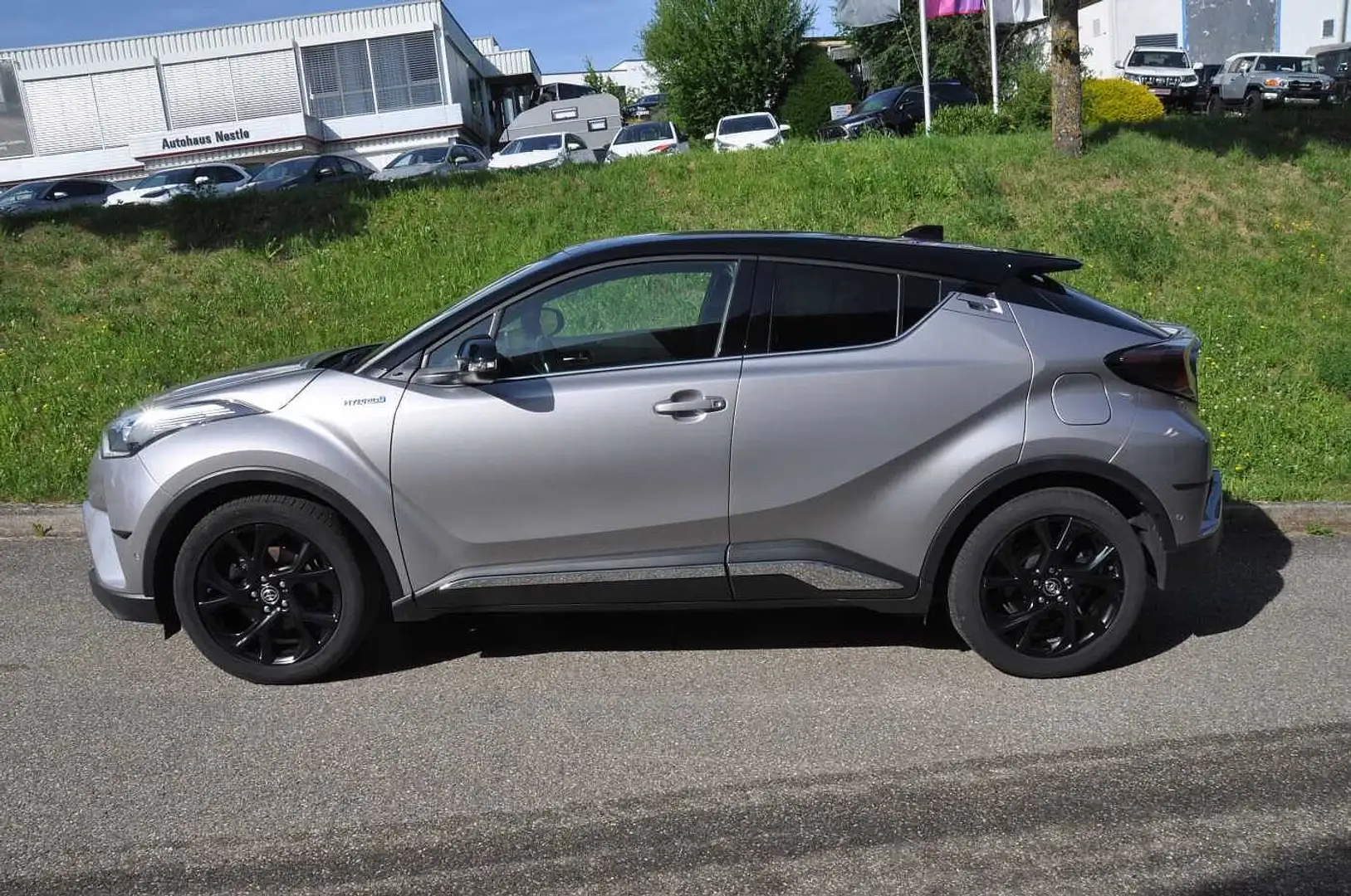 Toyota C-HR Hybrid Style Selection *JBL*, *Navi* Grijs - 2