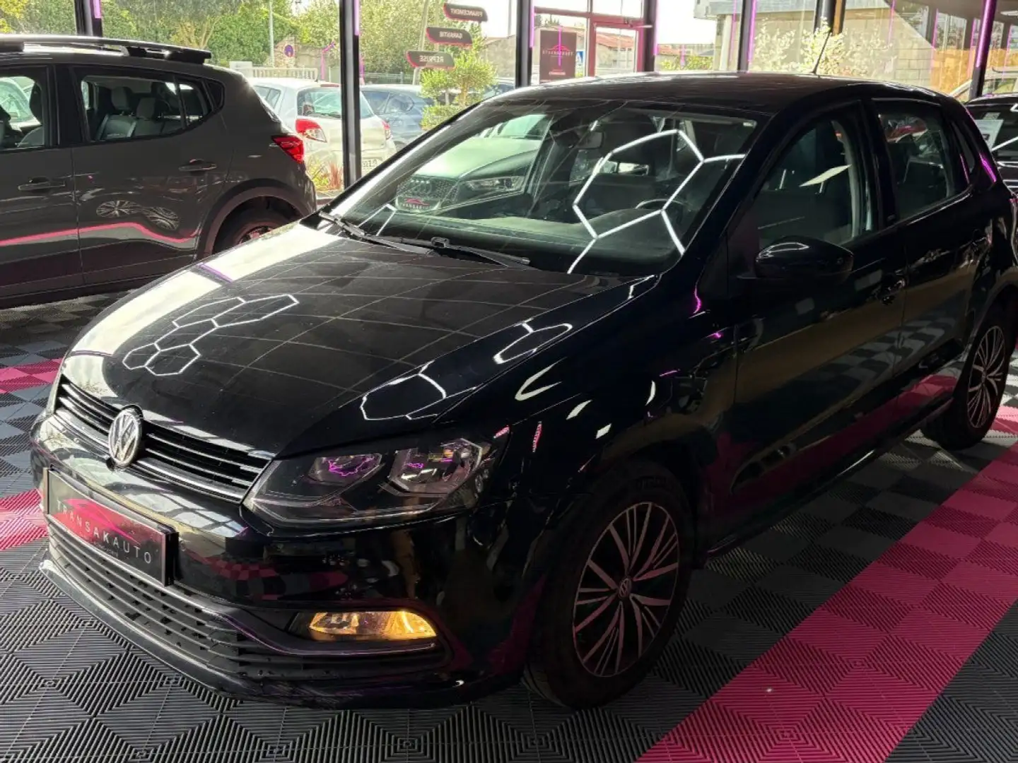 Volkswagen Polo 1.2 TSI 90 ch Allstar ~ Carplay ~ Régulateur / Limiteur de vitesse ~ Feux auto ~ 1 ère main ~ Distrib OK Nero - 2