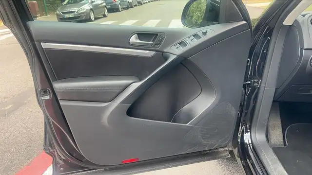 Volkswagen Tiguan view 7