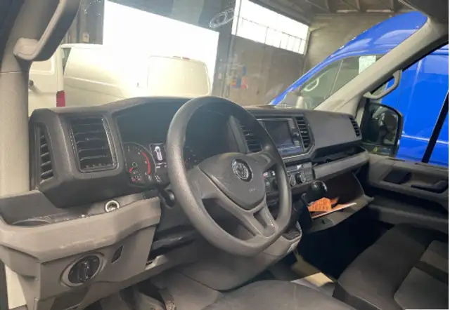 Volkswagen Crafter view 5