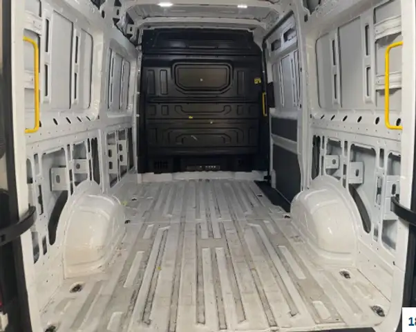 Volkswagen Crafter view 14