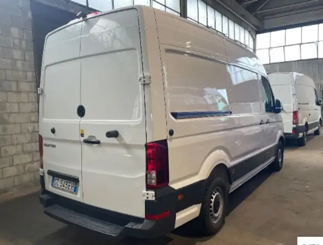 Volkswagen Crafter view 2