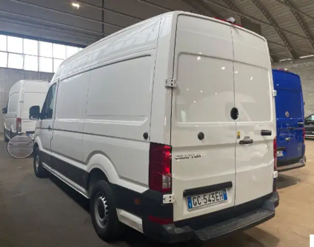 Volkswagen Crafter view 4