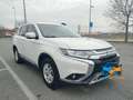 Mitsubishi Outlander 2.0 CVT 145cv Intense 4wd Bianco - thumbnail 3