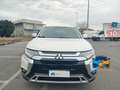 Mitsubishi Outlander 2.0 CVT 145cv Intense 4wd Bianco - thumbnail 2