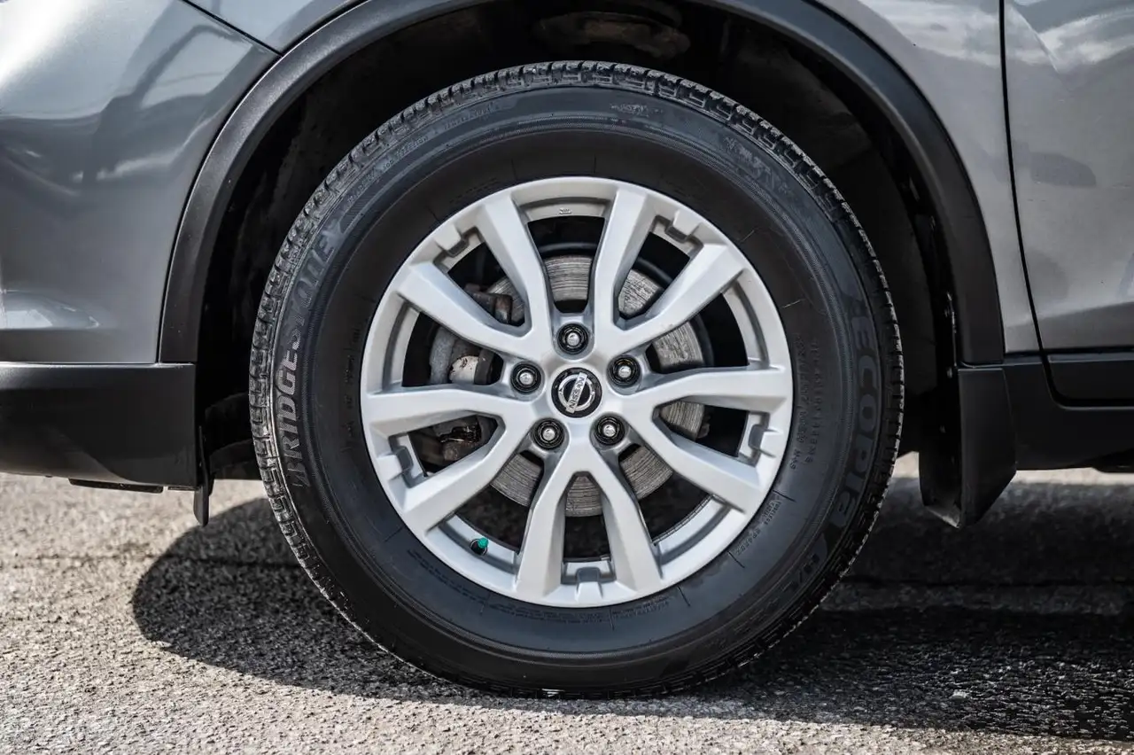 Nissan Rogue снимка Nissan Rogue