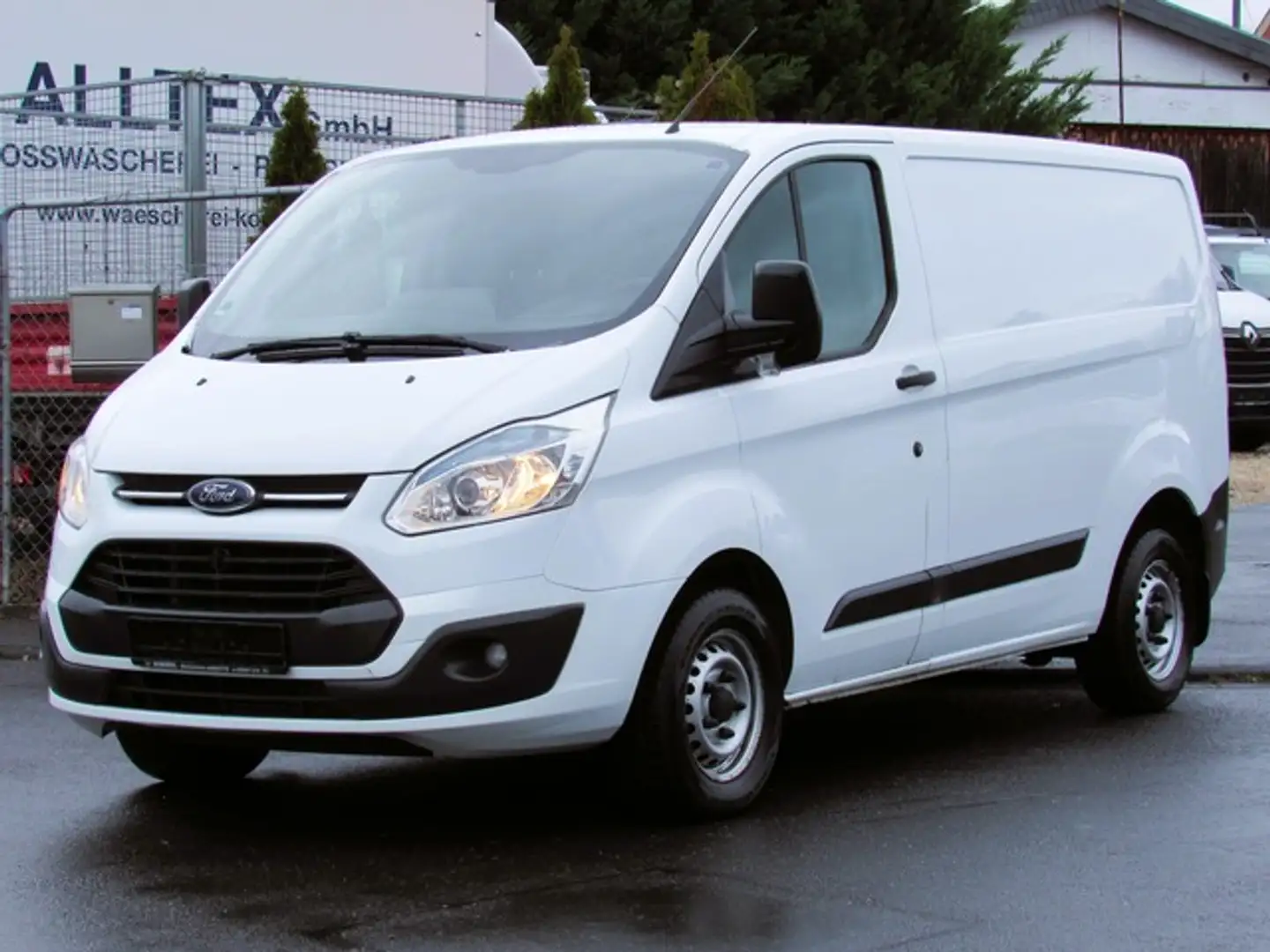 Ford Transit Custom 310 L1 2.2TDCi Klima AHK 8xReifen Weiß - 1