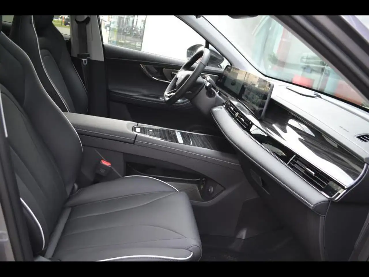 Omoda 5 Super Hybrid System Premium - Full Option 6