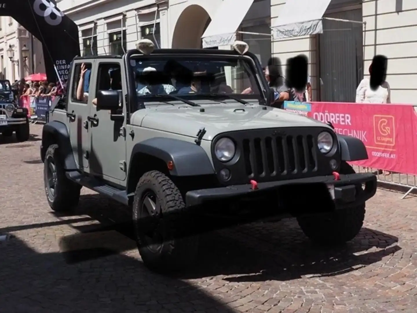 Jeep Wrangler Wrangler Unlimited Sport 2,8 CRD Aut. Unlimited Sport Grau - 2