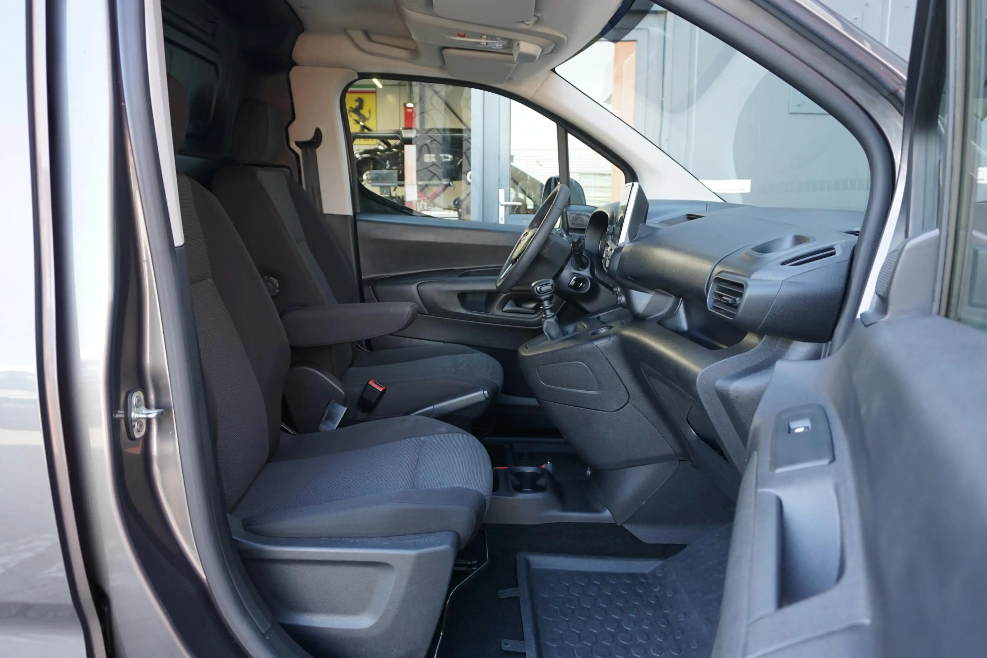 Opel Combo 1.2 Turbo L1H1 Edition *MARGE* + APPLE CARPLAY / T — photo 10