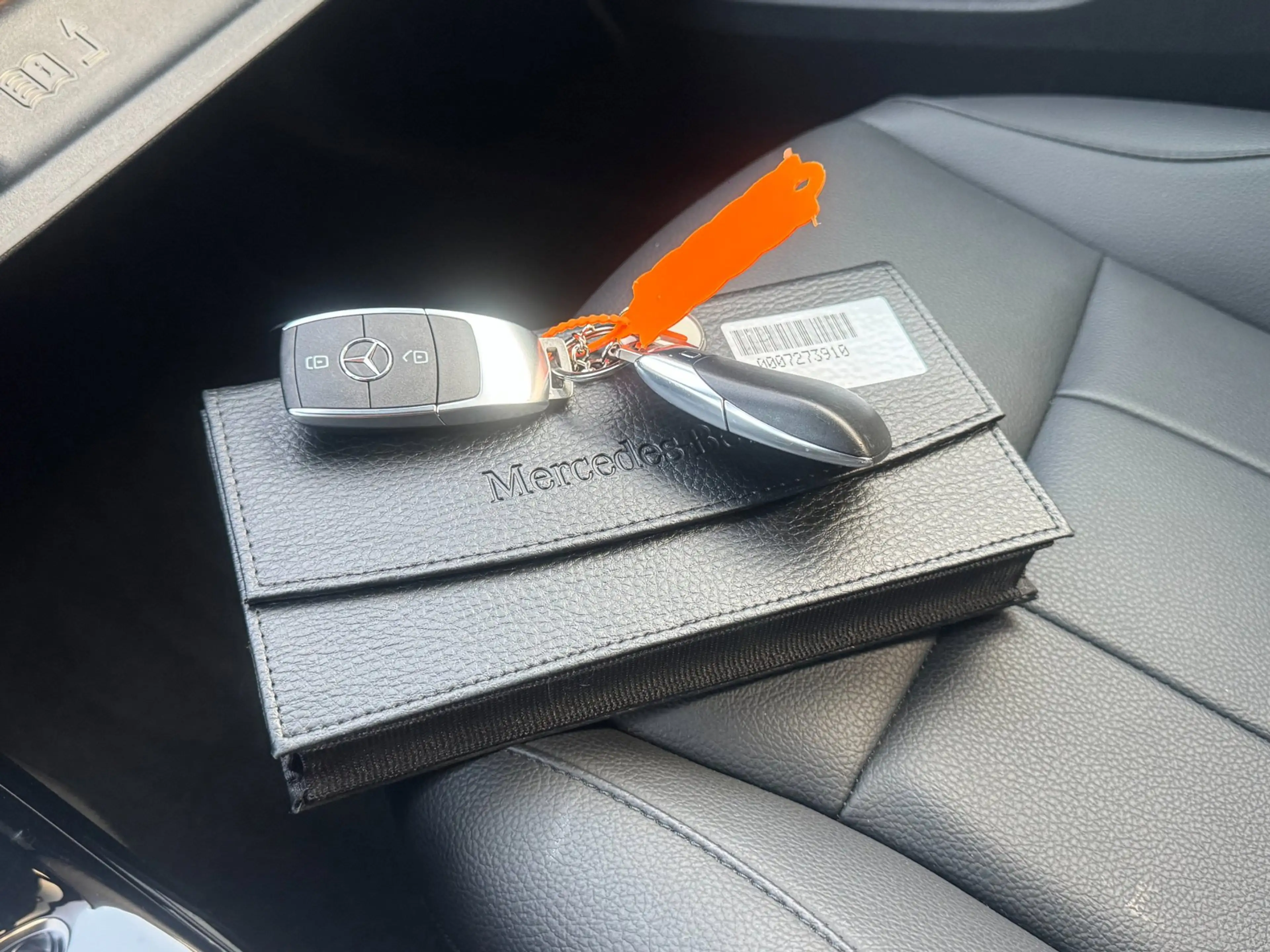 Mercedes-Benz A 180 Luxury Line|Leer|Sfeerverlichting|KeylessGo| — photo 21