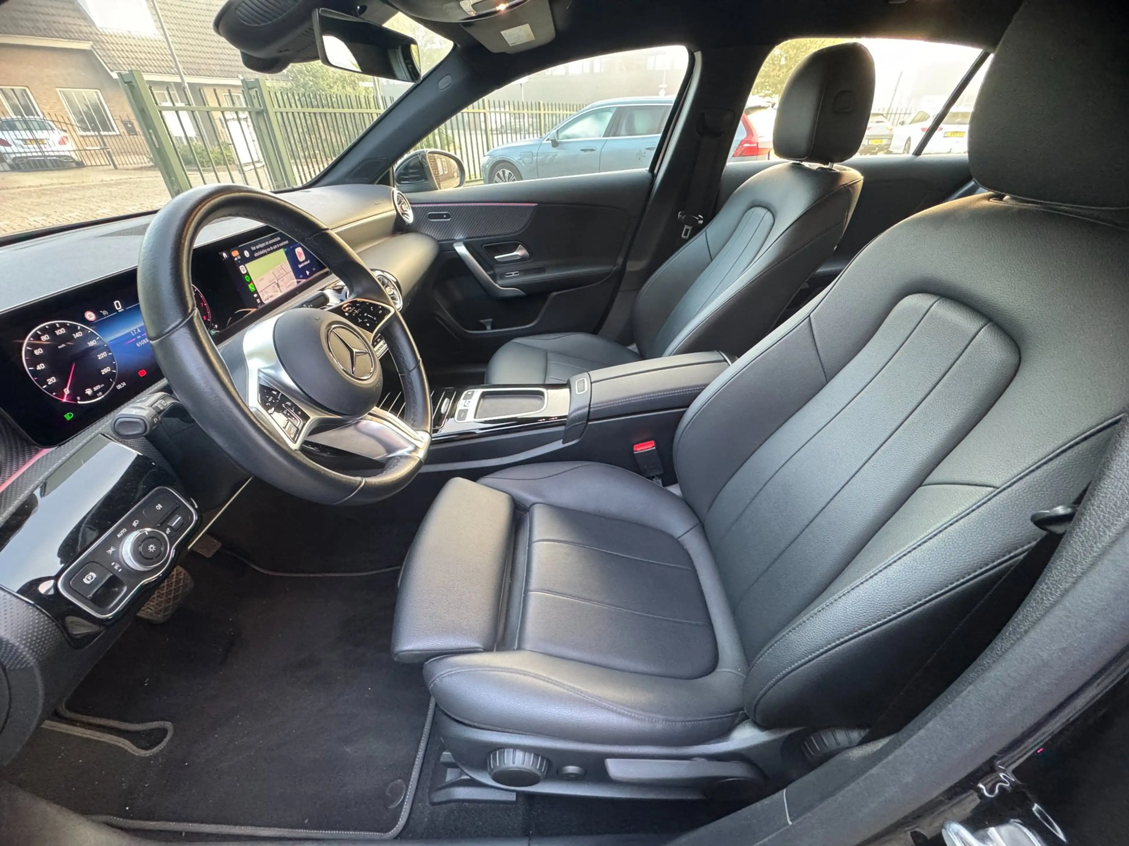 Mercedes-Benz A 180 Luxury Line|Leer|Sfeerverlichting|KeylessGo| — photo 24