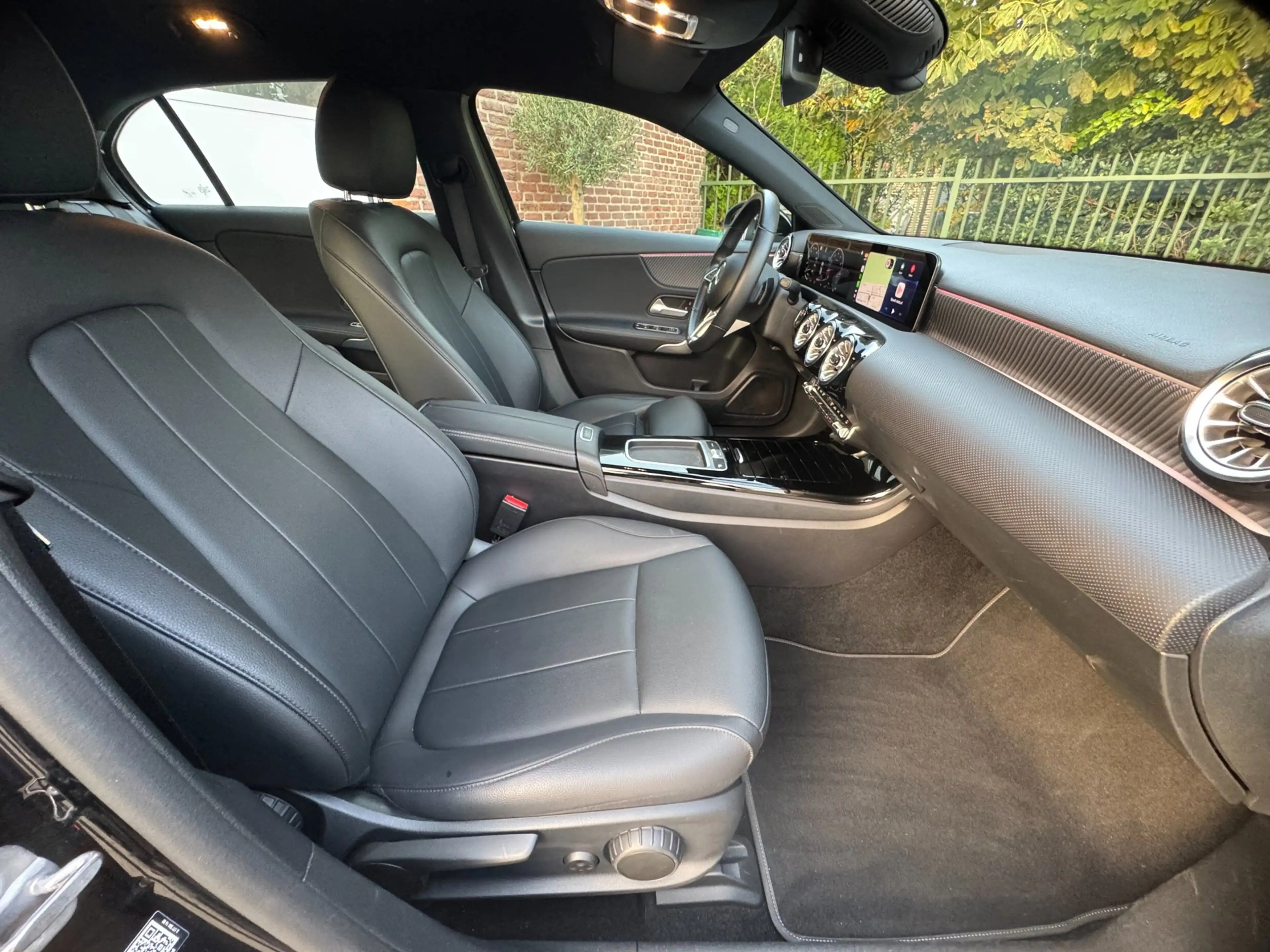 Mercedes-Benz A 180 Luxury Line|Leer|Sfeerverlichting|KeylessGo| — photo 28