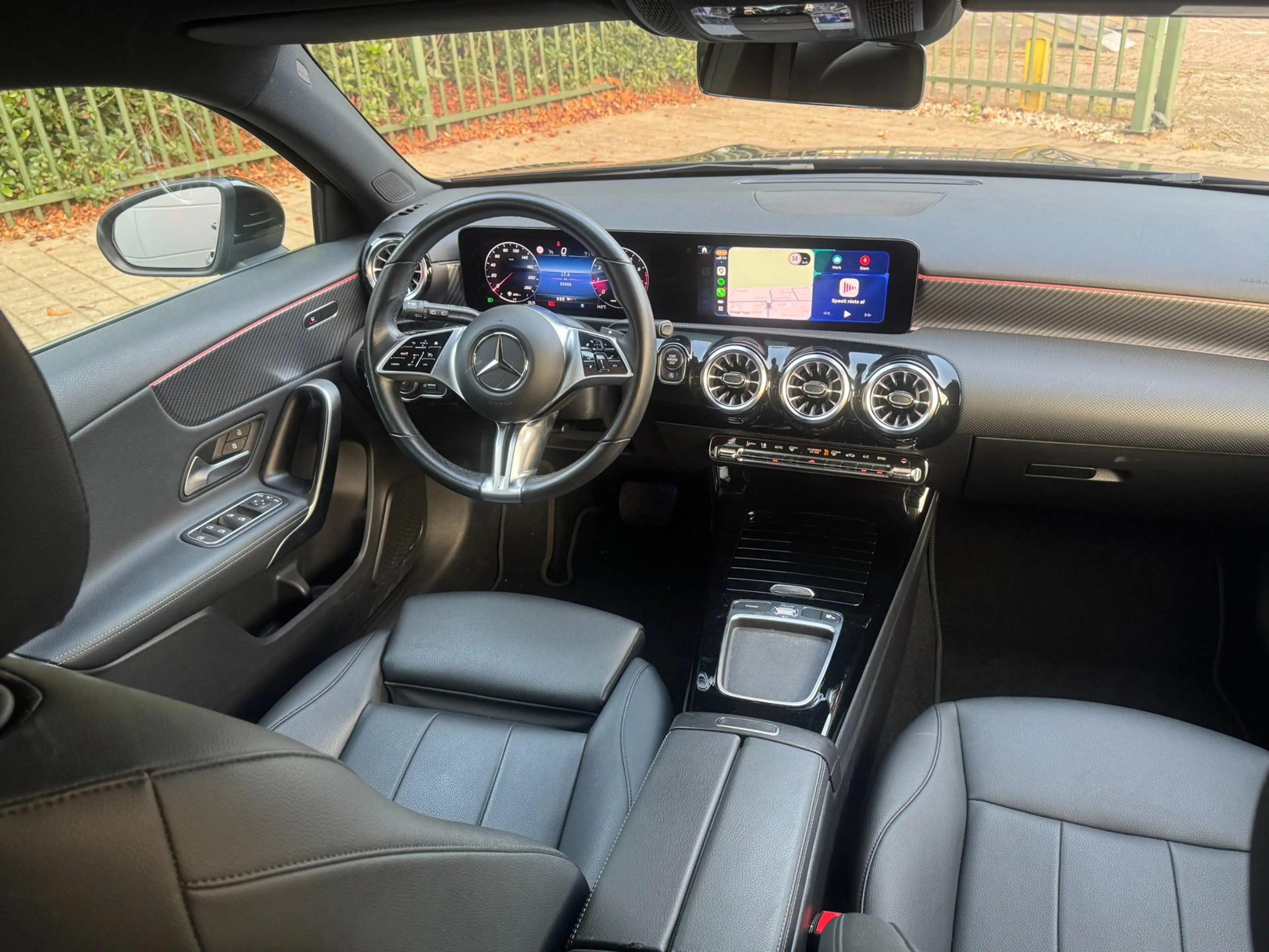 Mercedes-Benz A 180 Luxury Line|Leer|Sfeerverlichting|KeylessGo| — photo 9