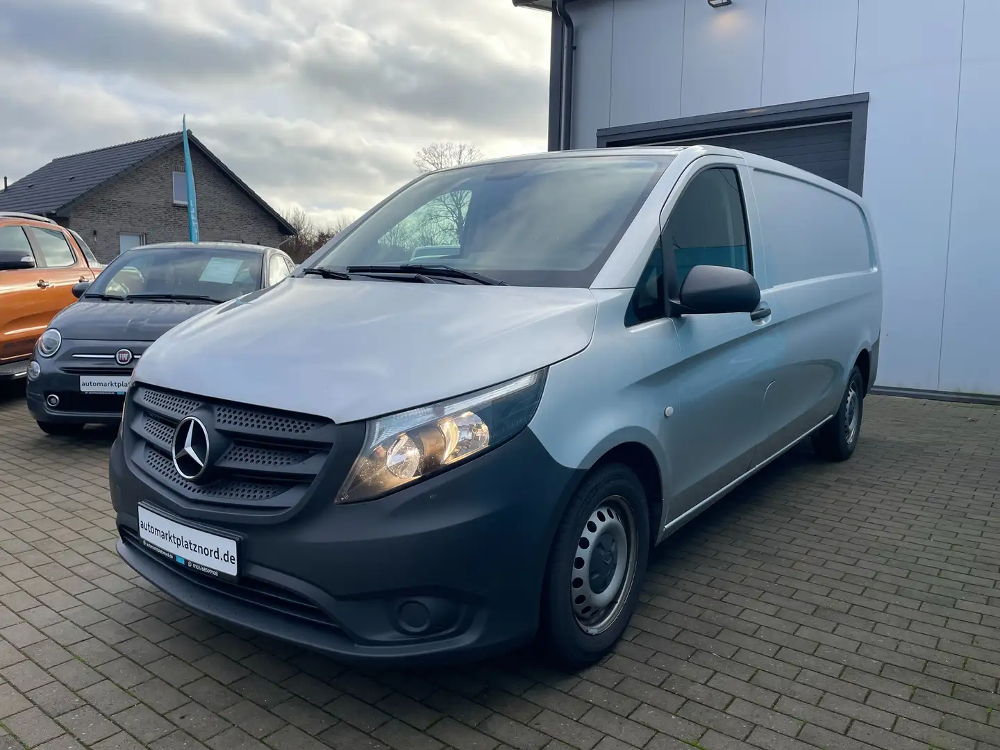 Mercedes-Benz Vito Vito Kasten 111 CDI FWD extralang Grau - 1