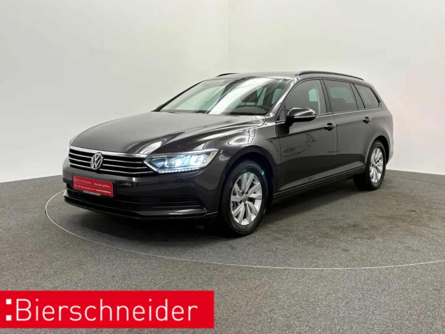 Volkswagen Passat Variant 1.5 TSI LED NAVI PDC 16 GRA Gris - 1
