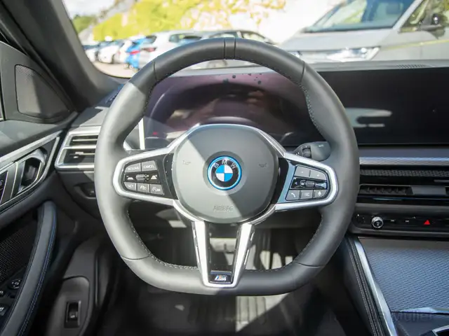 BMW I4 view 7