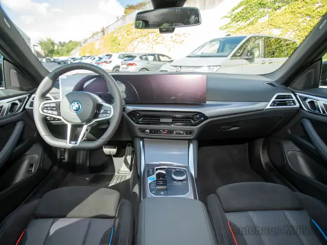 BMW I4 view 6