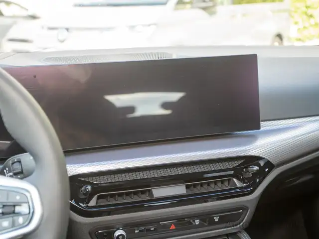 BMW I4 view 11