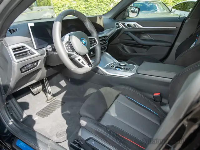 BMW I4 view 4