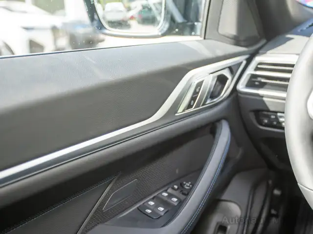 BMW I4 view 10