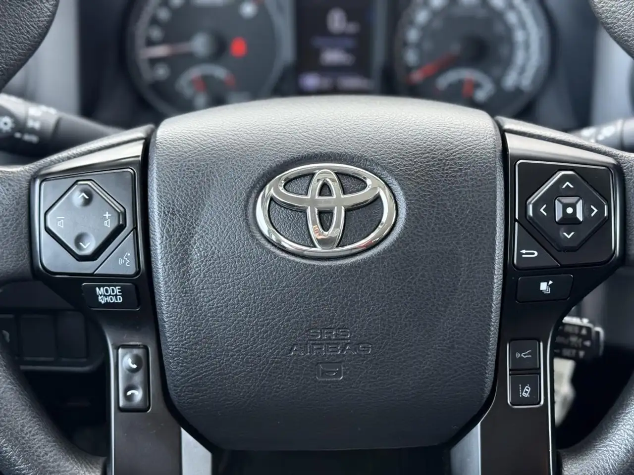 Toyota Tacoma снимка Toyota Tacoma