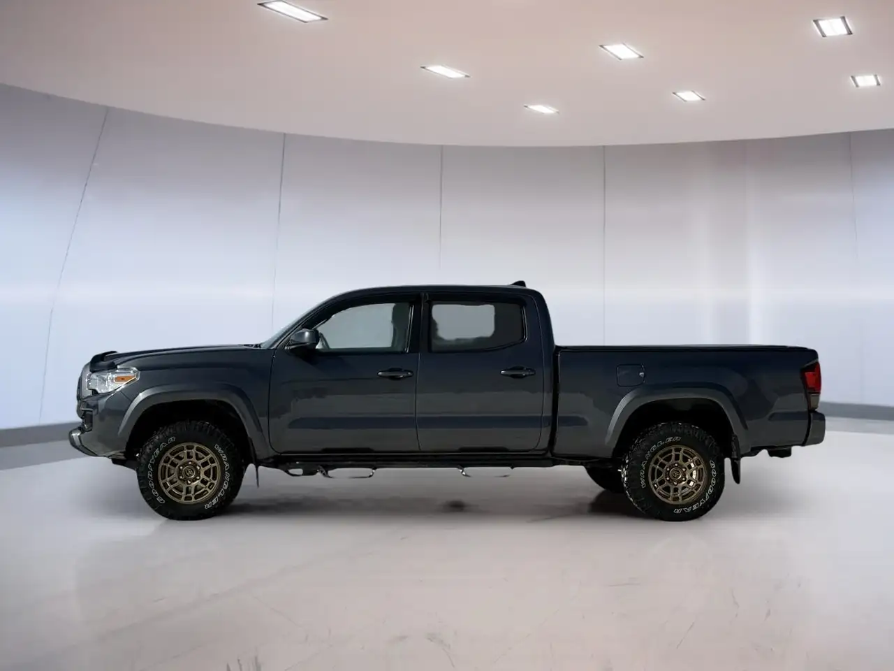 Toyota Tacoma снимка Toyota Tacoma