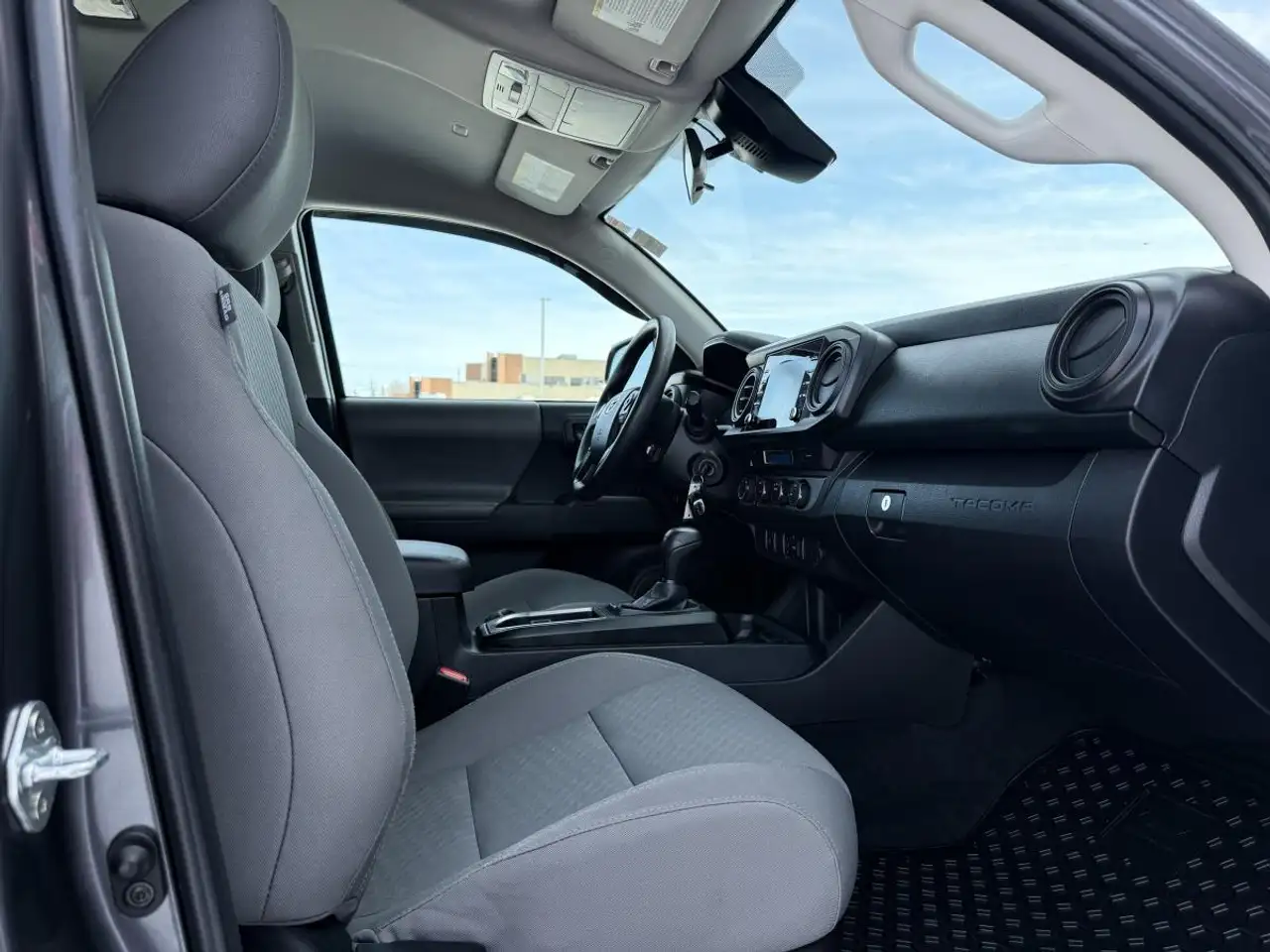 Toyota Tacoma снимка Toyota Tacoma