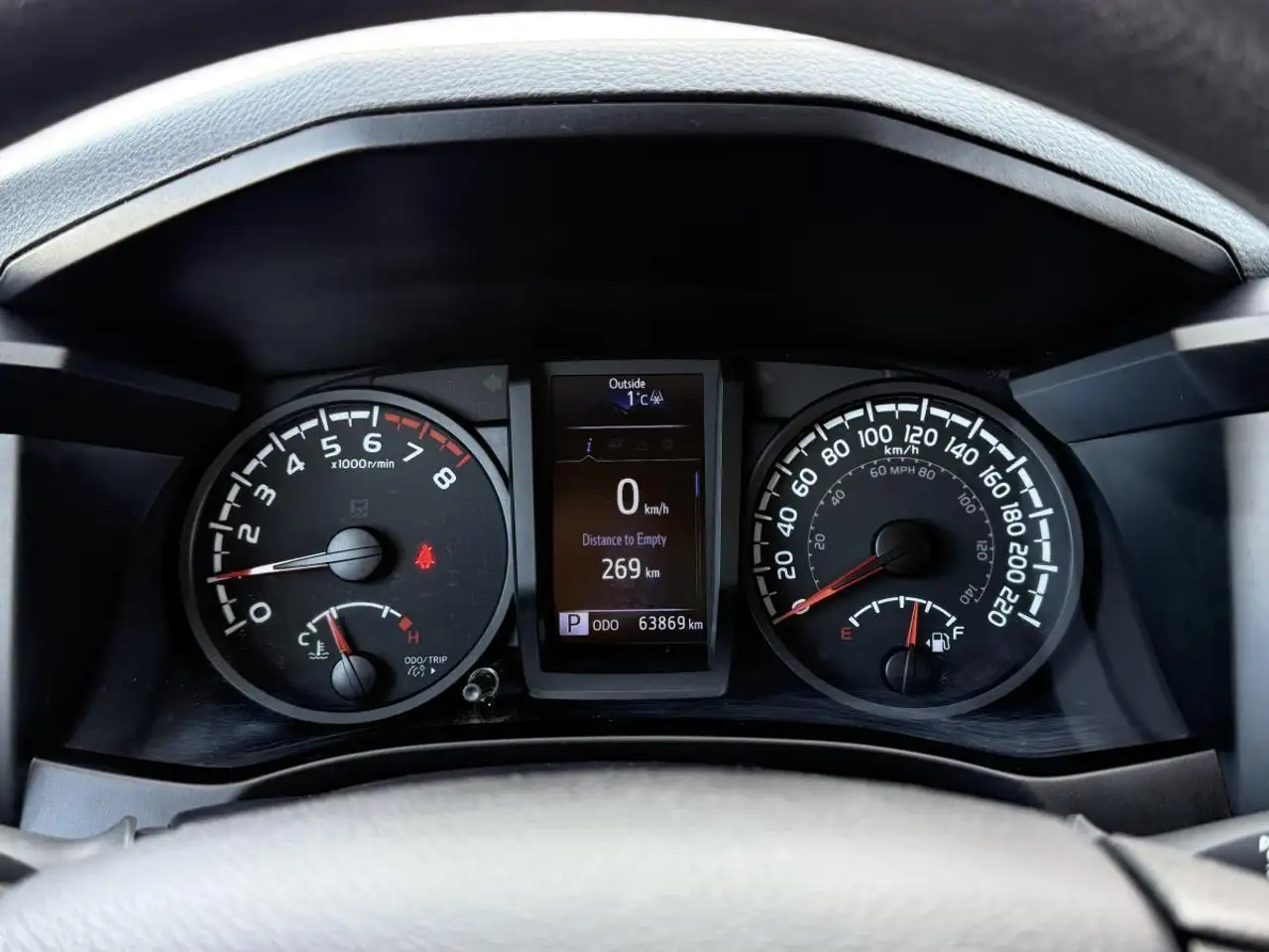 Toyota Tacoma снимка Toyota Tacoma
