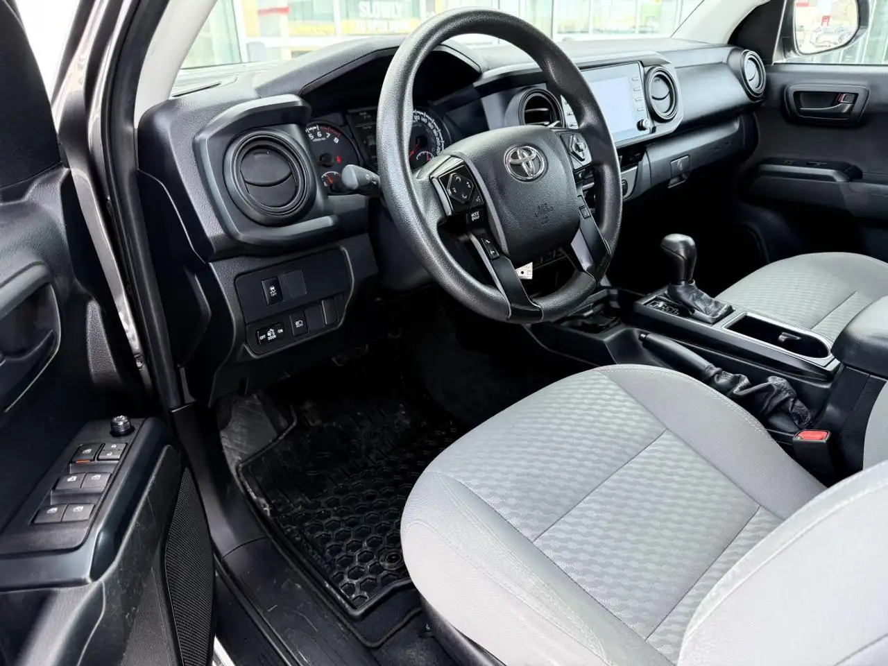 Toyota Tacoma снимка Toyota Tacoma