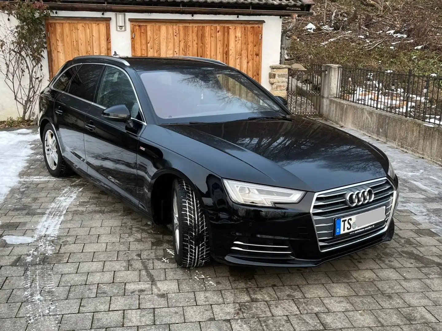 Audi A4 A4 Avant Avant 1.4 TFSI S tronic design Schwarz - 1