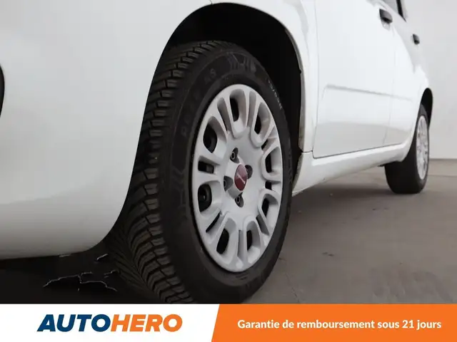 Fiat Panda view 25