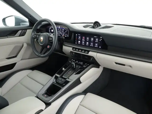 Porsche 992 view 8