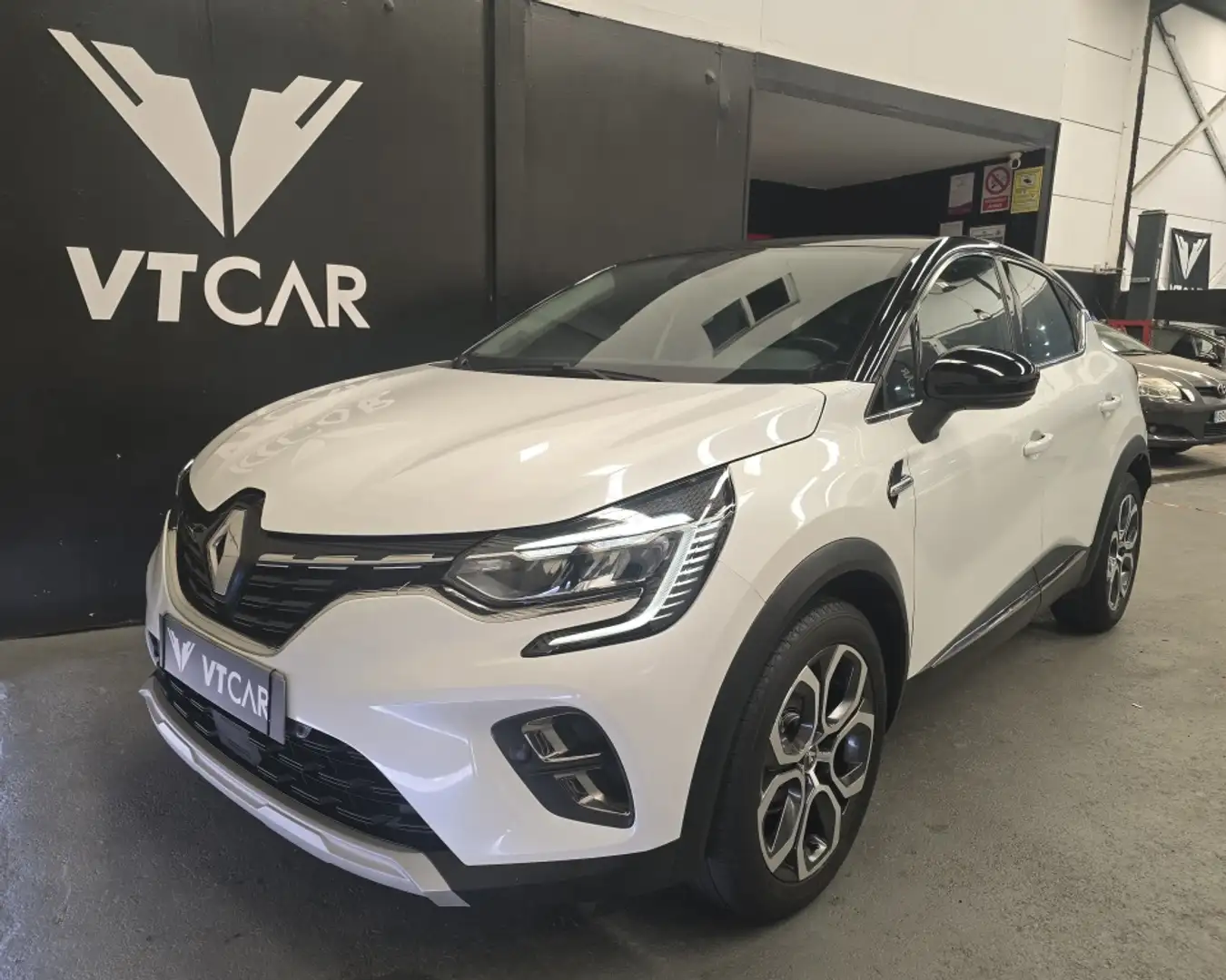 Renault Captur TCe Intens 74kW Wit - 1