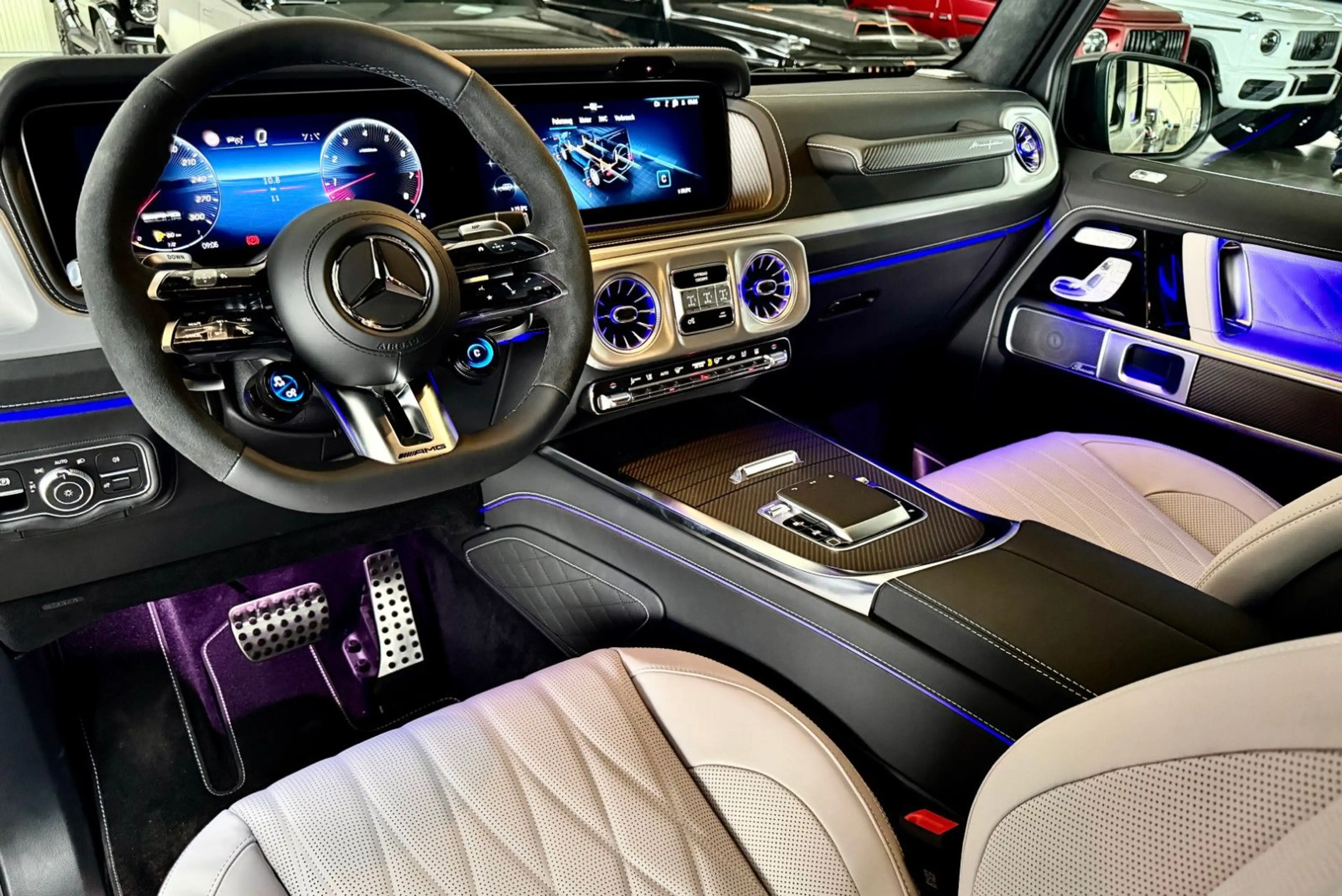 Mercedes-Benz G 63 AMG / PT3 / Dark Chrome / Carbon / 2027 — photo 2