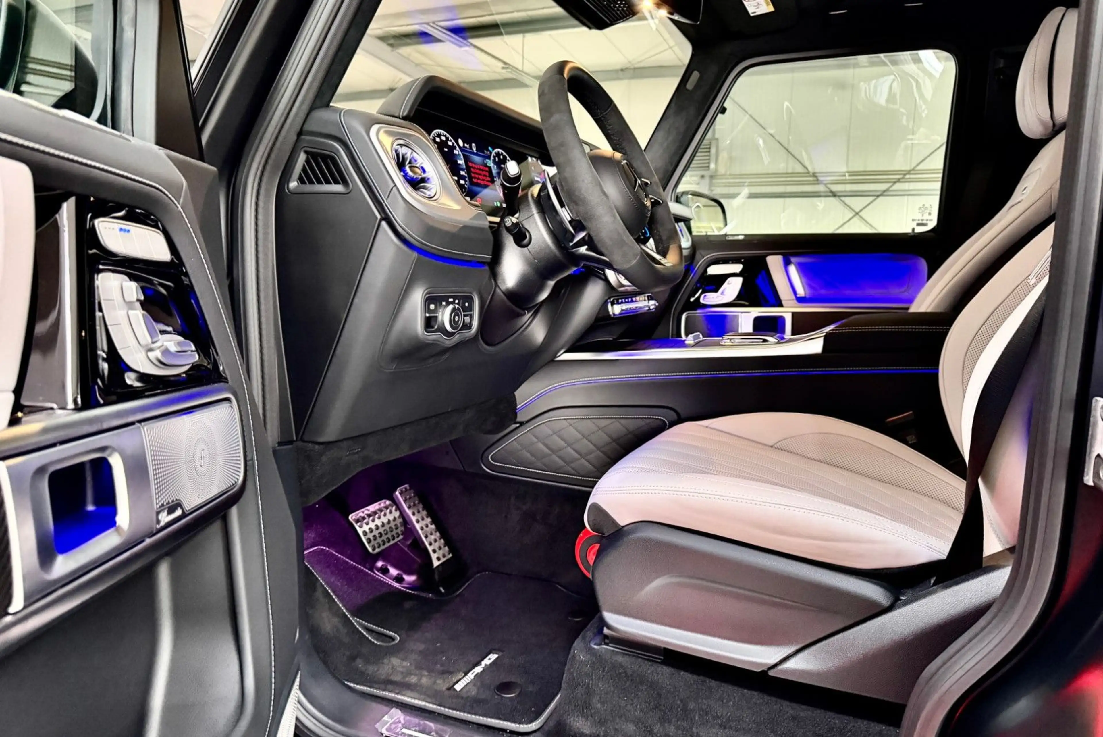 Mercedes-Benz G 63 AMG / PT3 / Dark Chrome / Carbon / 2027 — photo 10