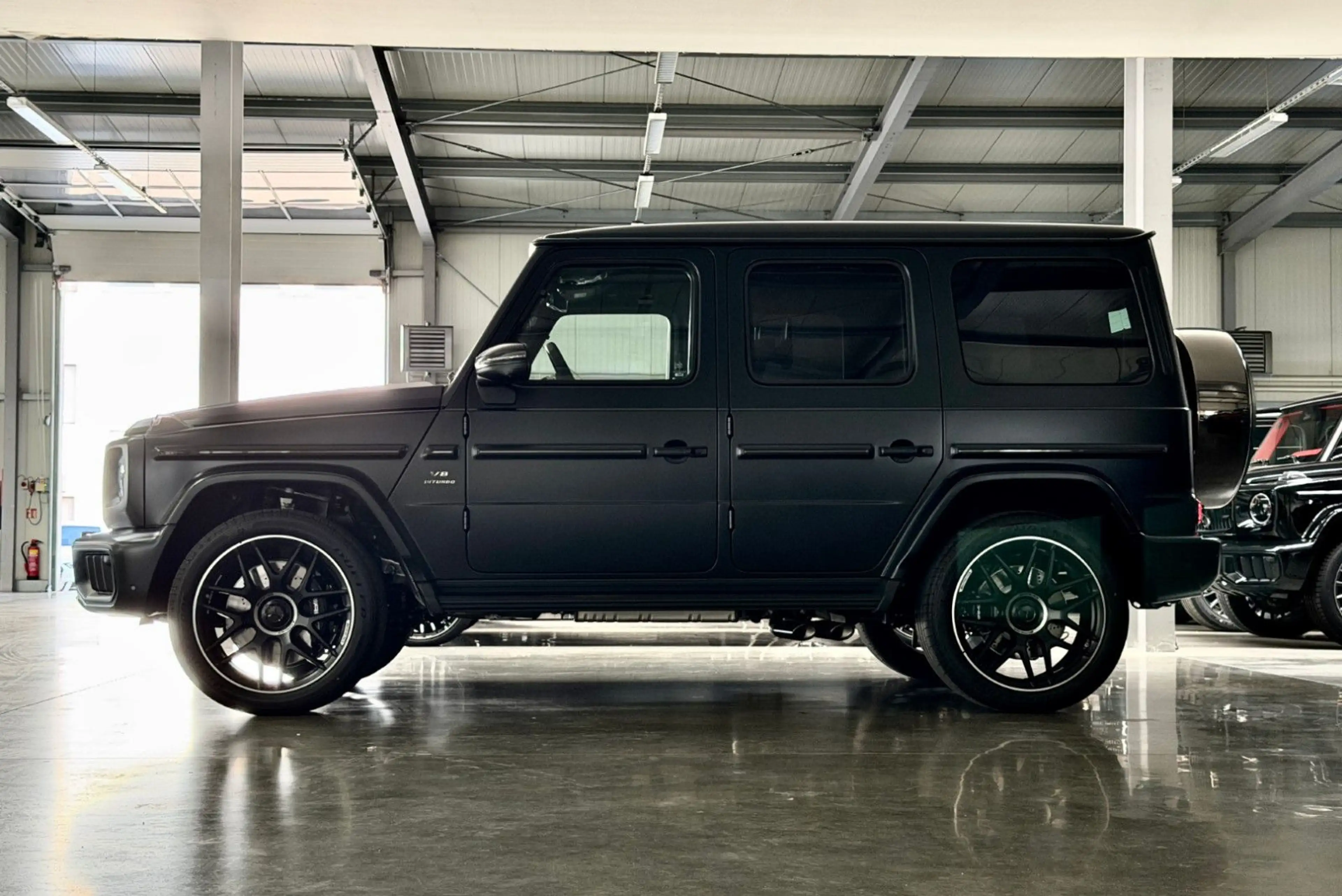 Mercedes-Benz G 63 AMG / PT3 / Dark Chrome / Carbon / 2027 — photo 9
