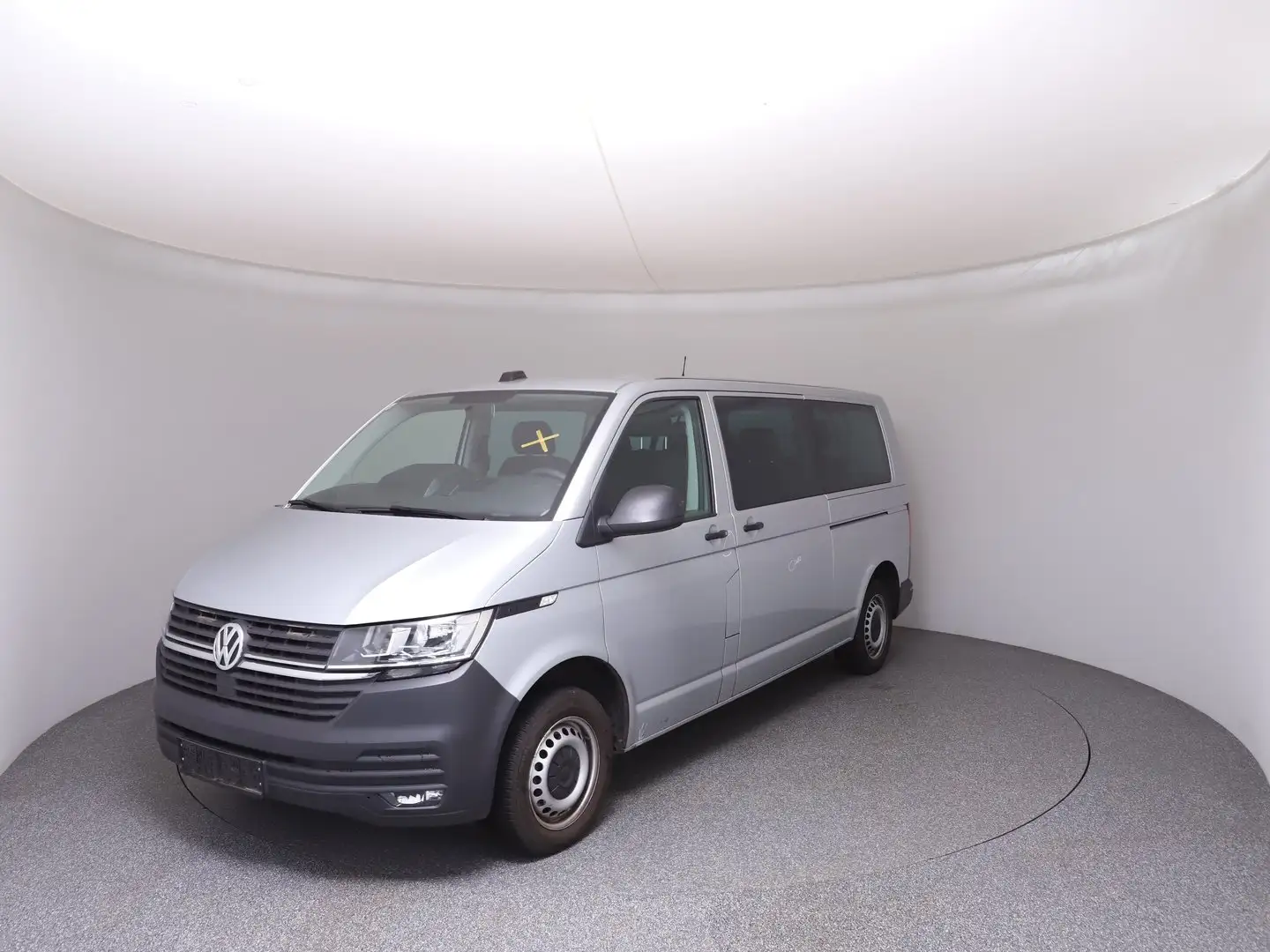 Volkswagen T6.1 Transporter Kombi LR TDI Silber - 1