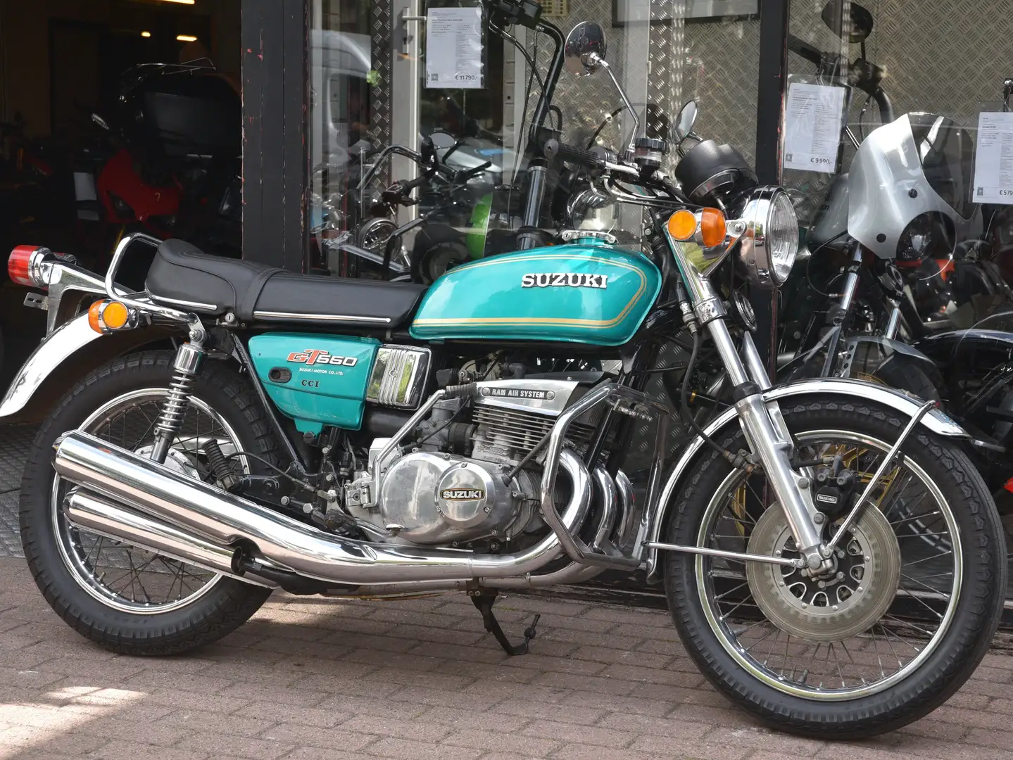 Suzuki GT 550 ***MOTO VERTE*** Groen - 1