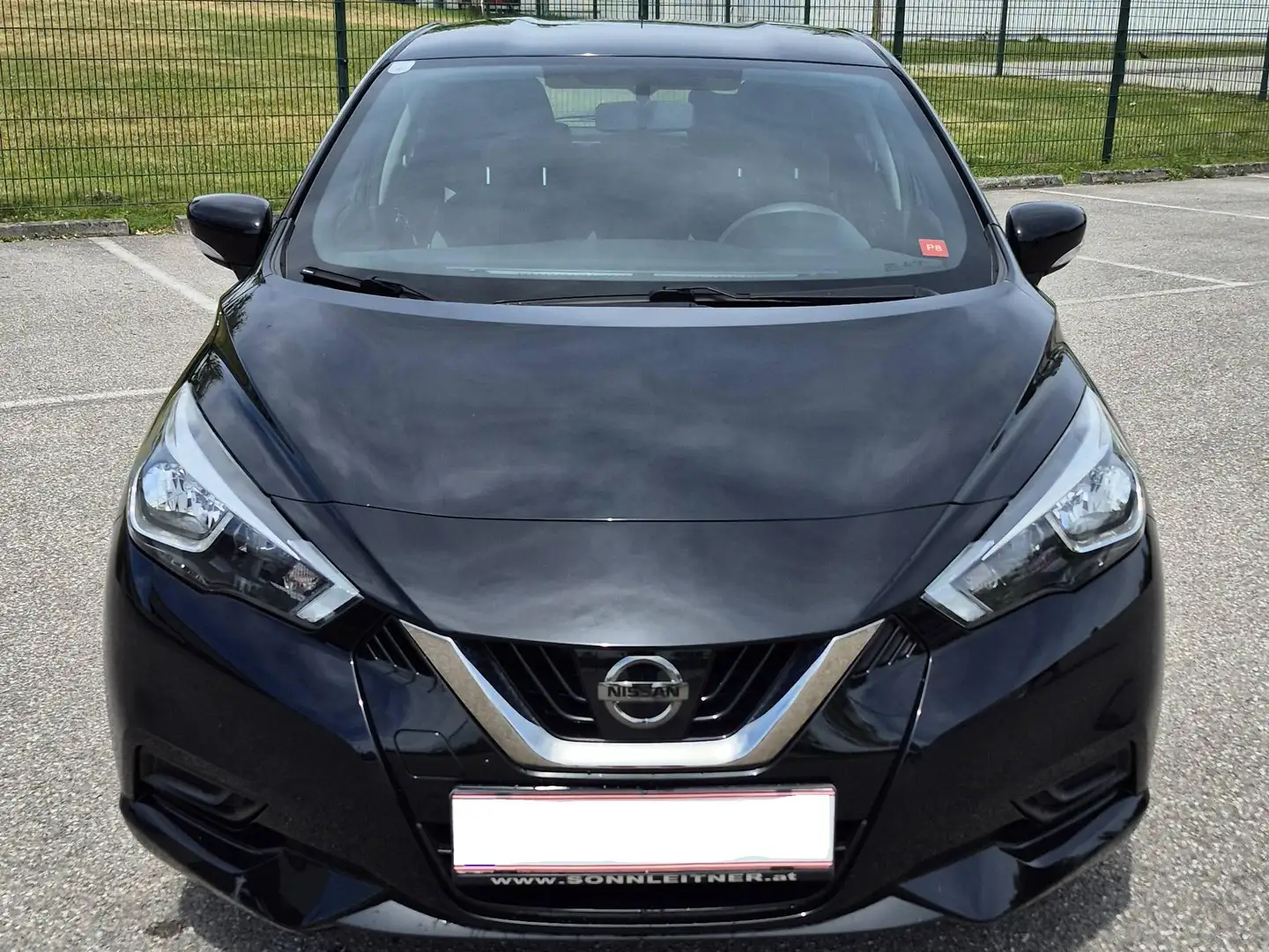 Nissan Micra Micra 1,0 Acenta Schwarz - 2