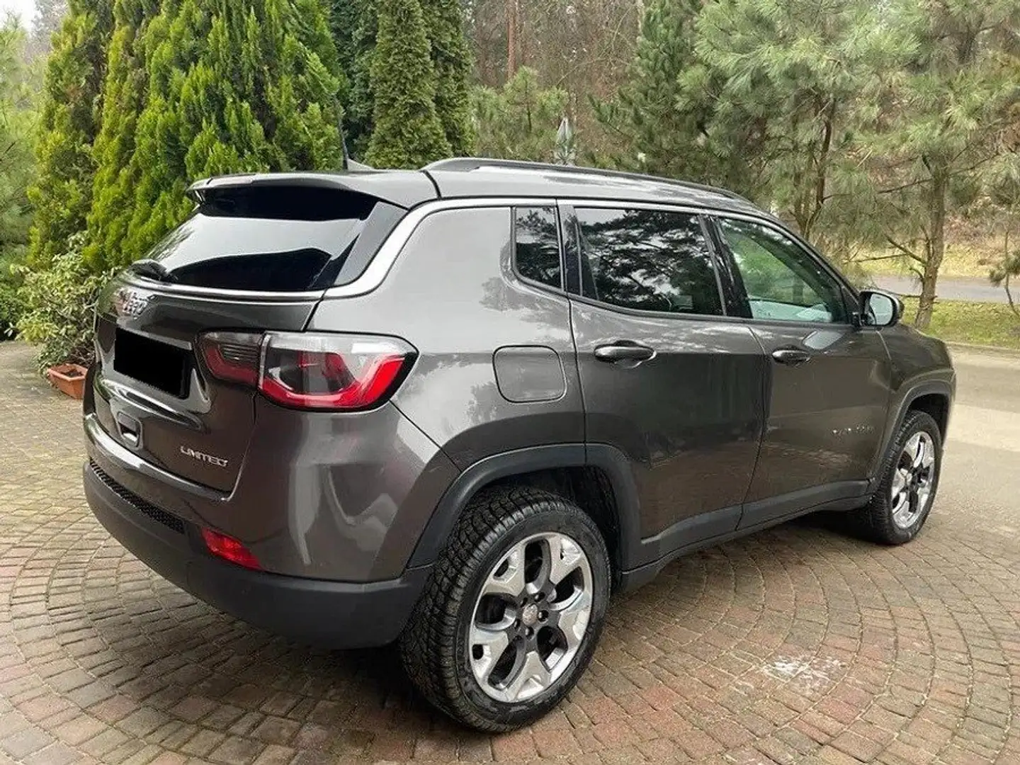 Jeep Compass Compass 2.0 MultiJet Active Drive AutomatikLimited Grau - 2