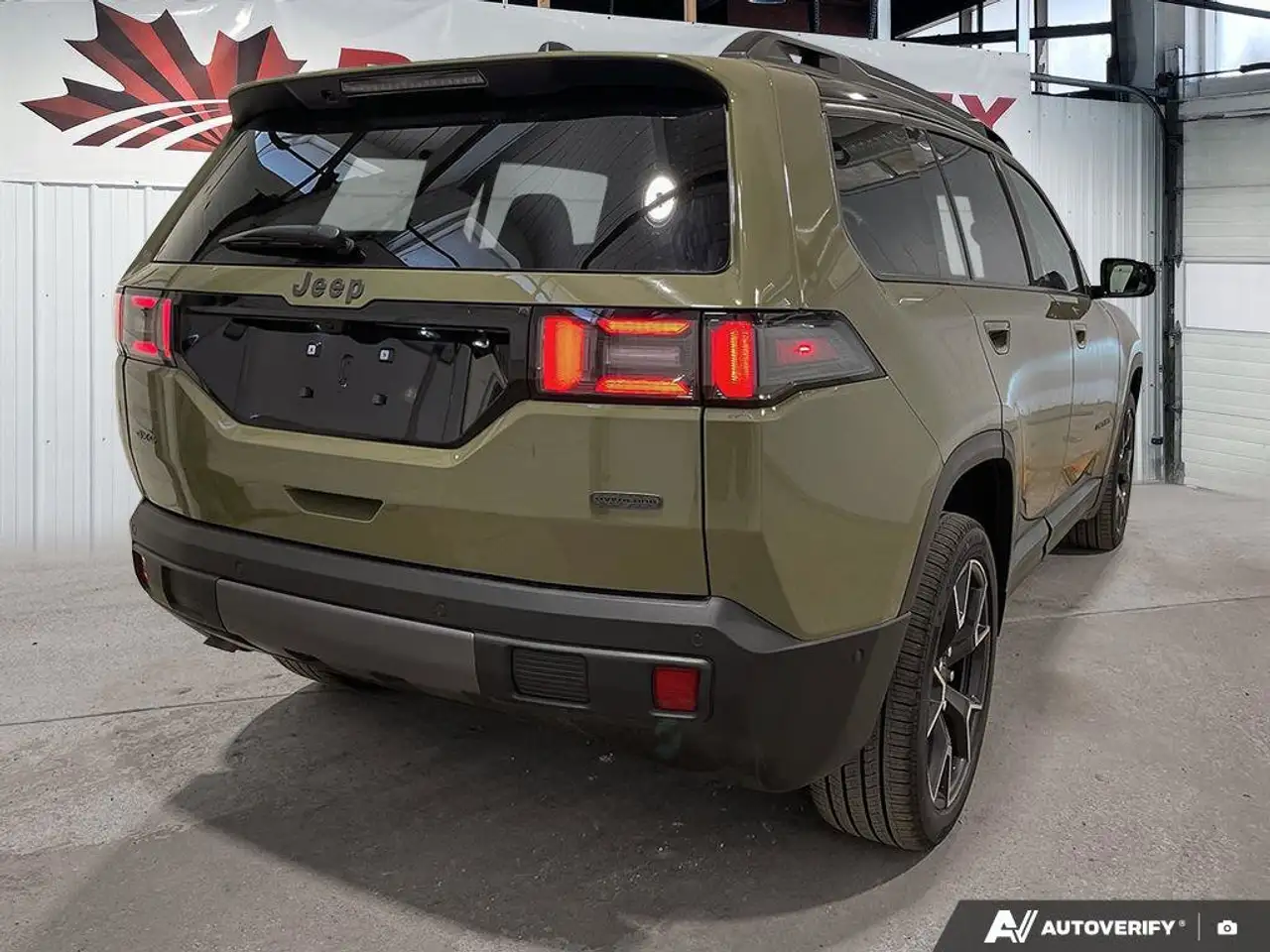 Jeep Cherokee снимка Jeep Cherokee