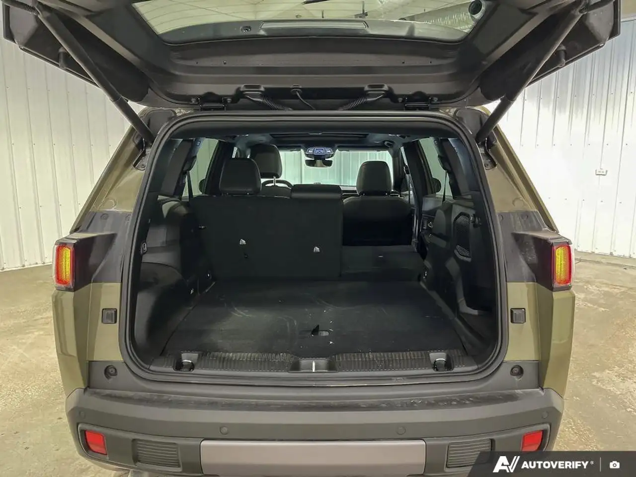 Jeep Cherokee снимка Jeep Cherokee